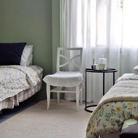Koulumestarin Sali Ja Mini-hôtel