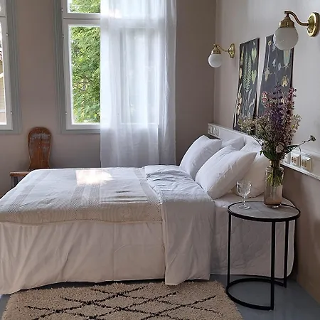 Koulumestarin Sali Ja Mini-hôtel Sikala