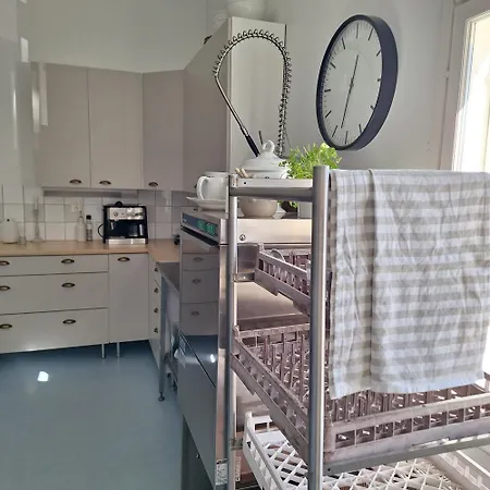 Koulumestarin Sali Ja Mini-hôtel *